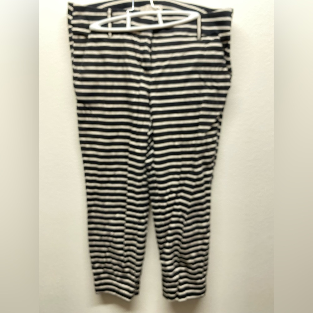 Loft Marisa cropped pants. Size 10.